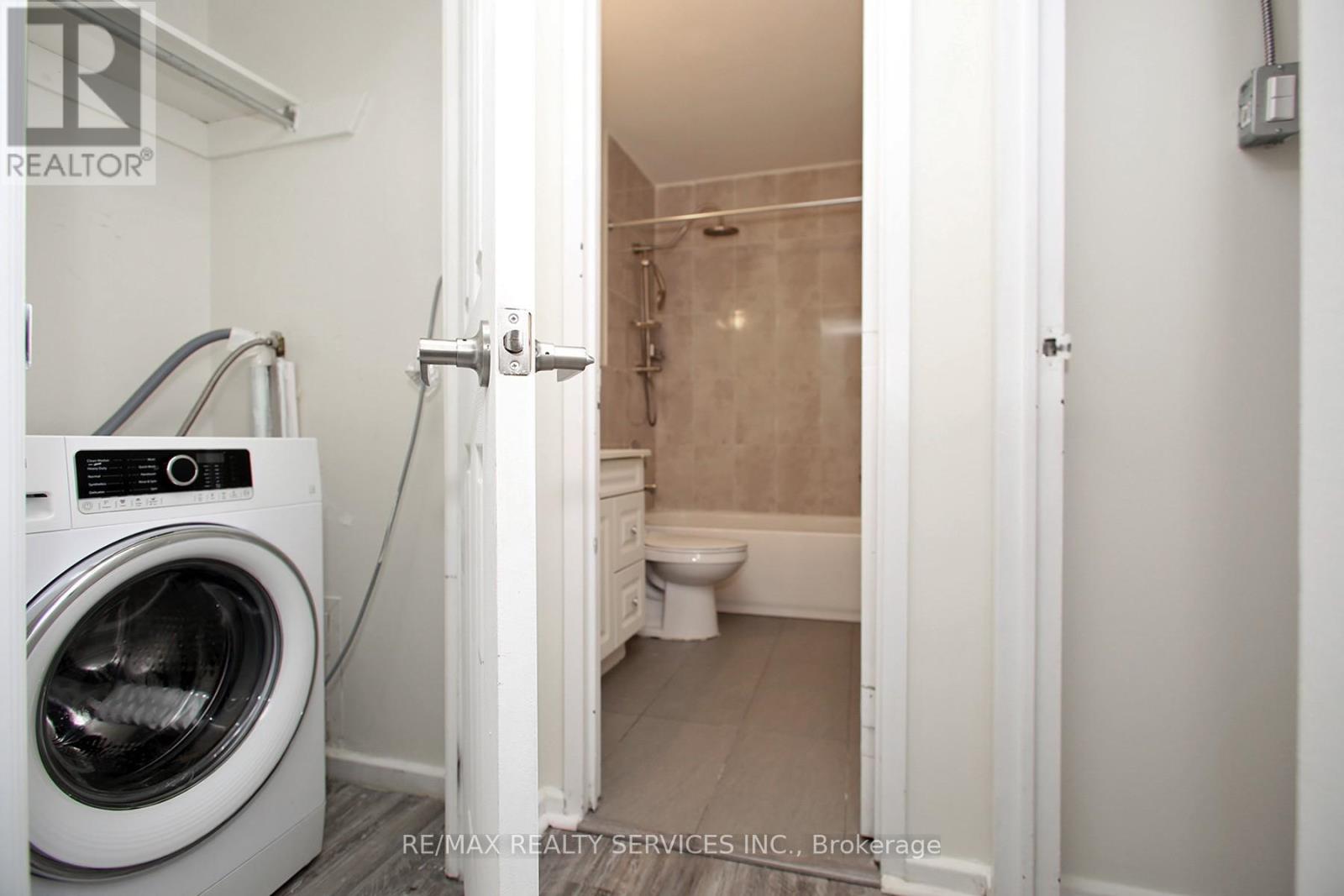 2007 - 10 Sunny Glen Way, Toronto, Ontario  M3C 2Z3 - Photo 22 - C12482143