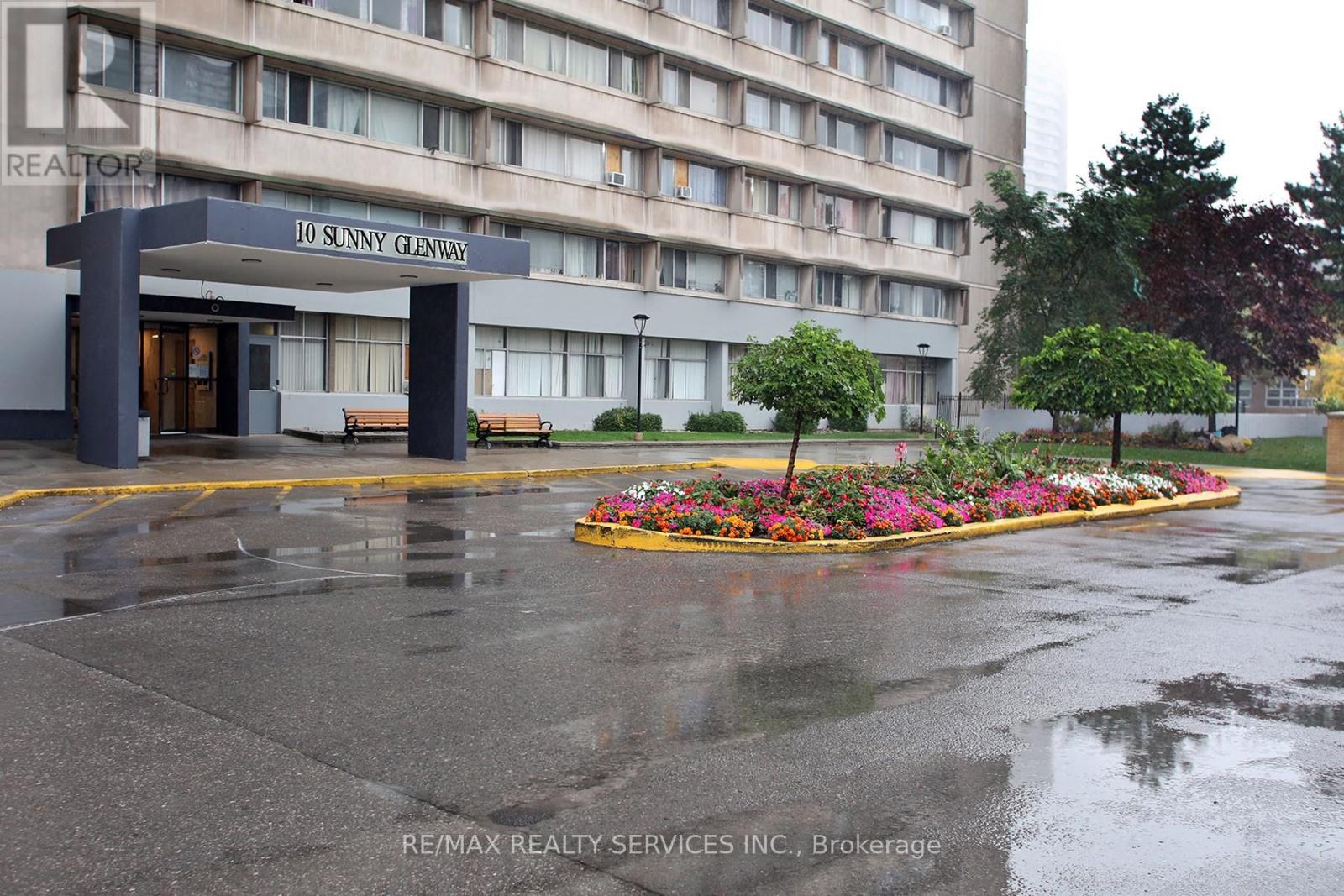 2007 - 10 Sunny Glen Way, Toronto, Ontario  M3C 2Z3 - Photo 3 - C12482143