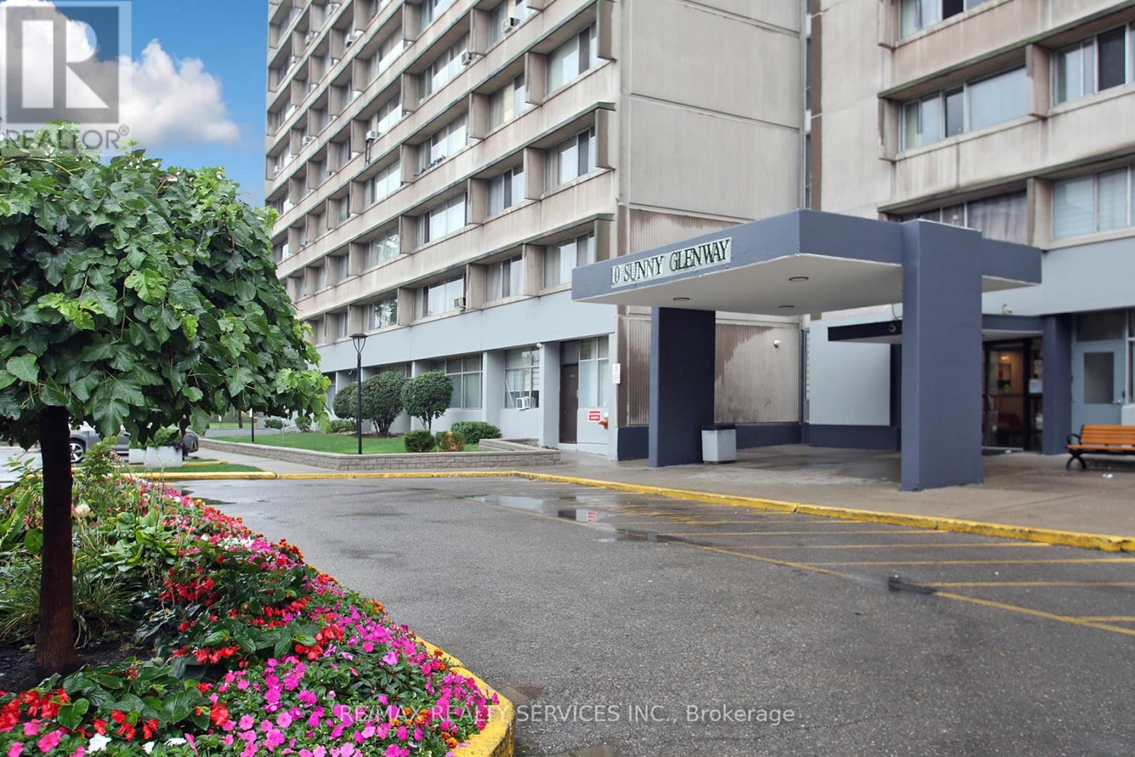 2007 - 10 Sunny Glen Way, Toronto, Ontario  M3C 2Z3 - Photo 4 - C12482143