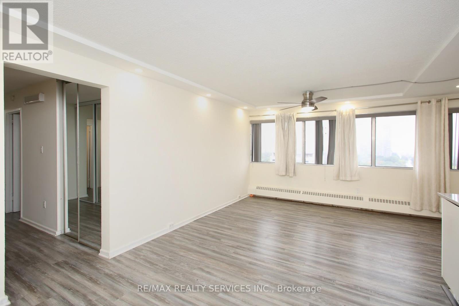 2007 - 10 Sunny Glen Way, Toronto, Ontario  M3C 2Z3 - Photo 15 - C12482147