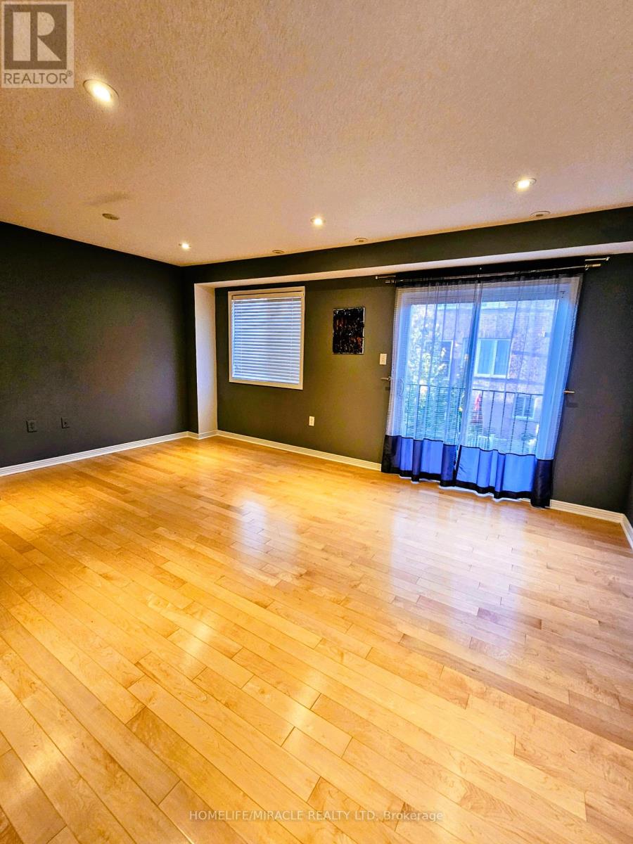 Main - 20 Etienne Street, Toronto, Ontario  M1L 0A2 - Photo 4 - E12482156