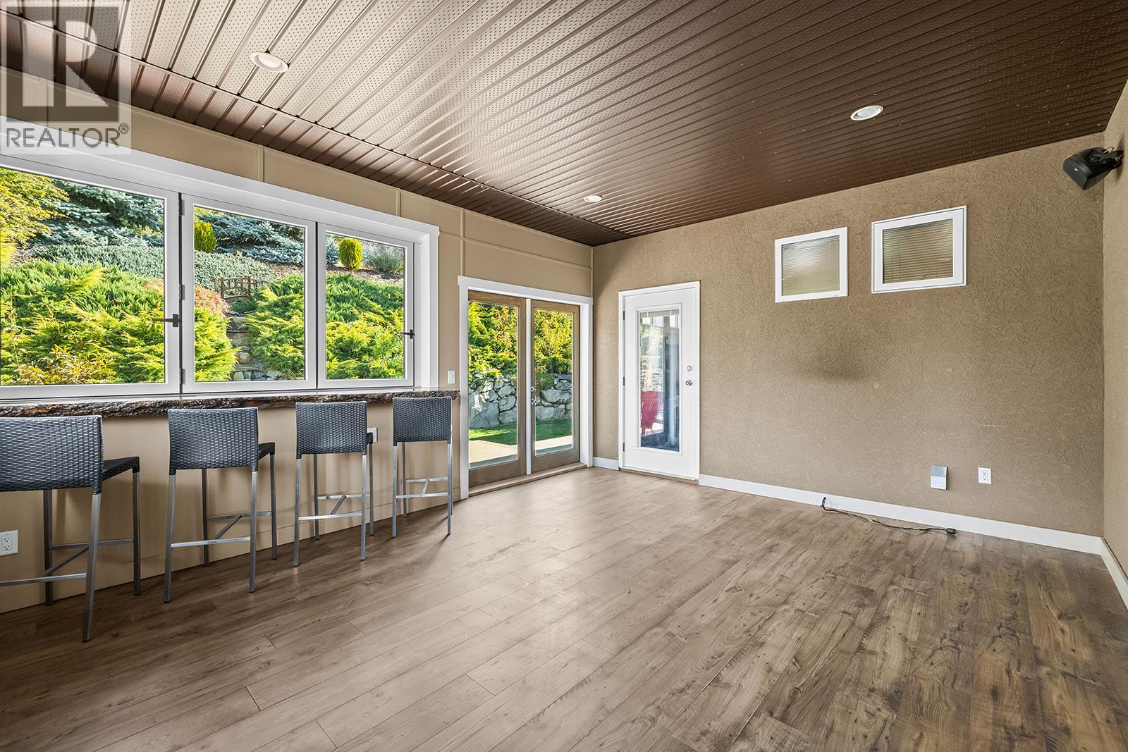 3431 Camelback Drive, Kelowna, British Columbia  V1Z 8A8 - Photo 26 - 10366675