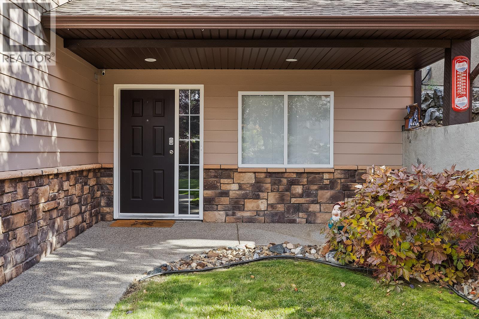 3431 Camelback Drive, Kelowna, British Columbia  V1Z 8A8 - Photo 7 - 10366675