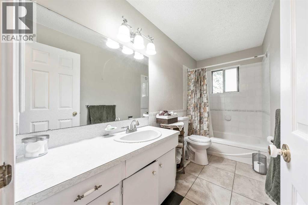 508 Canterbury Drive Sw, Calgary, Alberta  T2W 1J5 - Photo 17 - A2259412