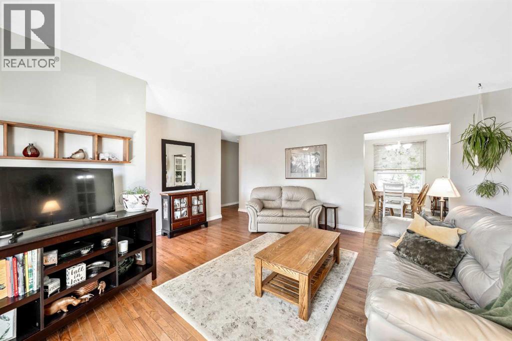 508 Canterbury Drive Sw, Calgary, Alberta  T2W 1J5 - Photo 5 - A2259412