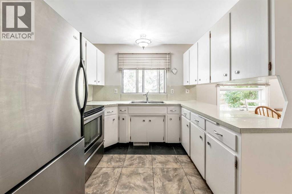 508 Canterbury Drive Sw, Calgary, Alberta  T2W 1J5 - Photo 9 - A2259412