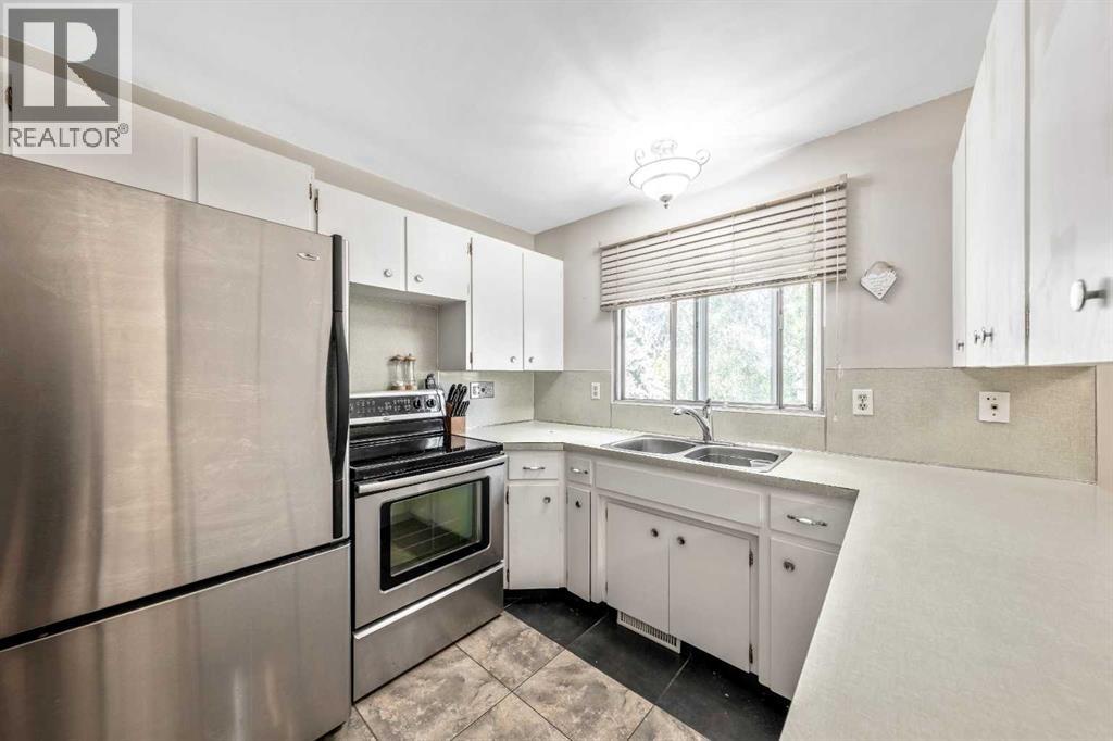 508 Canterbury Drive Sw, Calgary, Alberta  T2W 1J5 - Photo 10 - A2259412