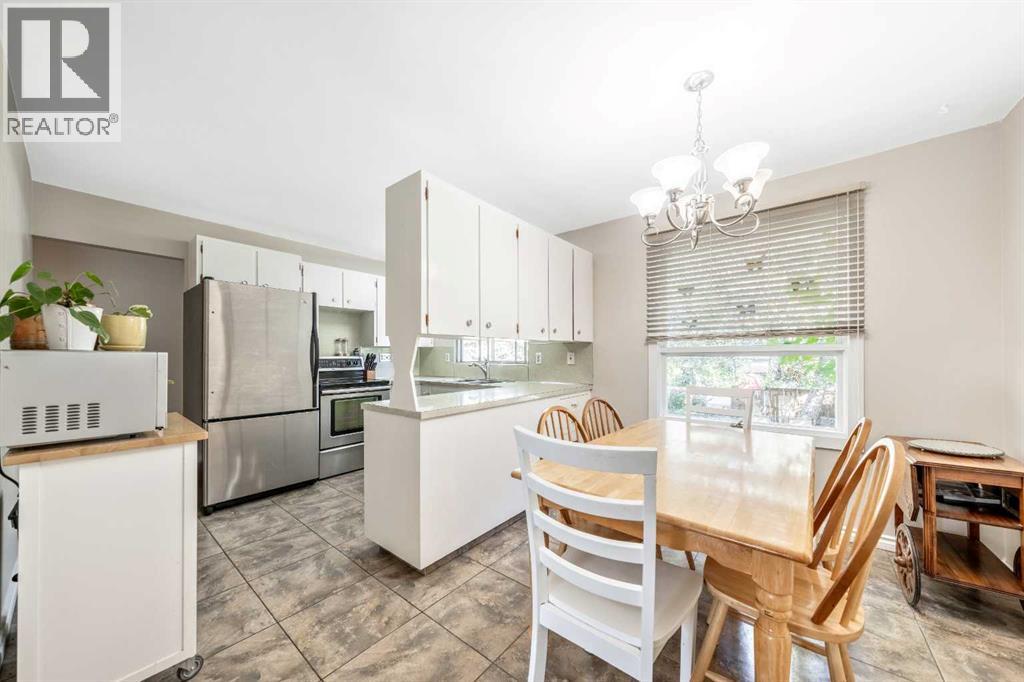 508 Canterbury Drive Sw, Calgary, Alberta  T2W 1J5 - Photo 7 - A2259412