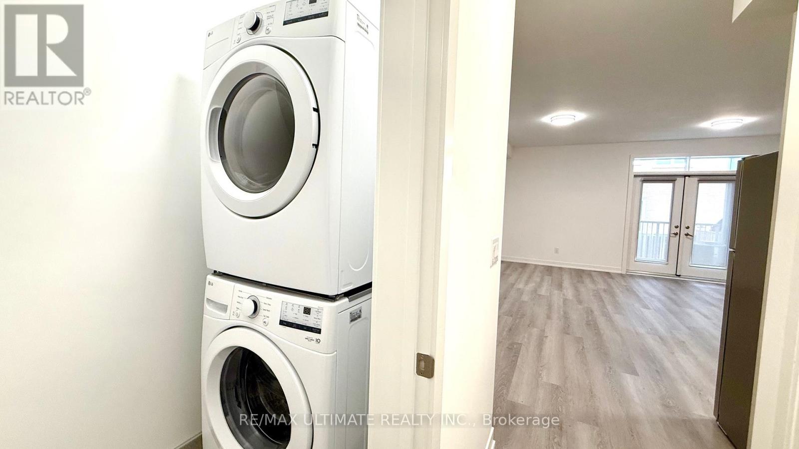 Unit 2 - 56a East Drive, Toronto, Ontario  M6N 2N9 - Photo 9 - W12482160