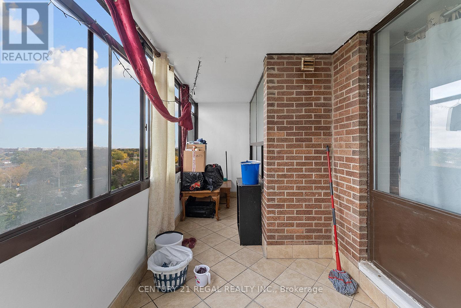 18 Knightsbridge Road, Brampton, Ontario  L6T 3X5 - Photo 20 - W12482165