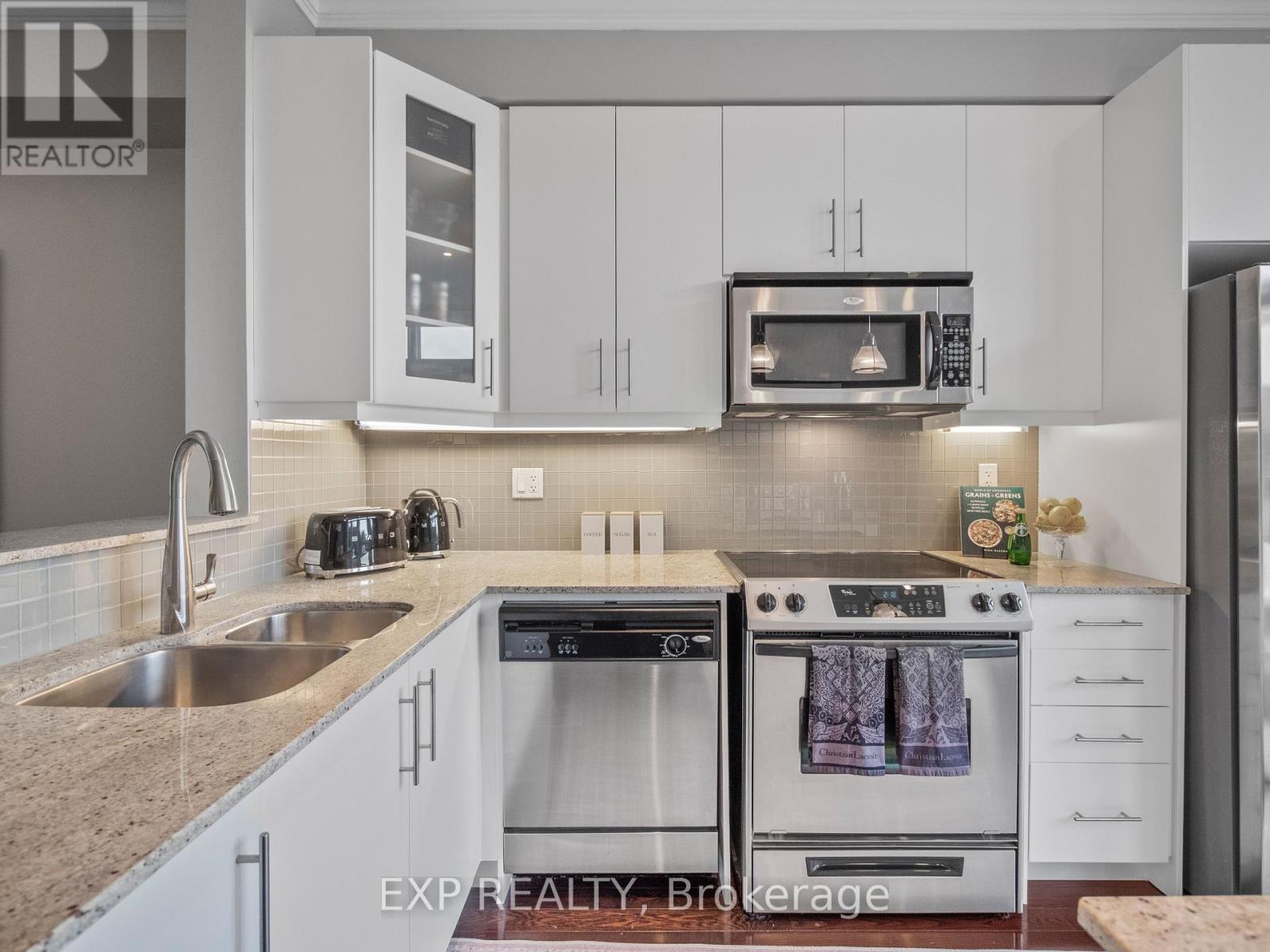 23 Ruby Lang Lane, Toronto (Mimico), Ontario  M8Z 0B8 - Photo 13 - W12482174