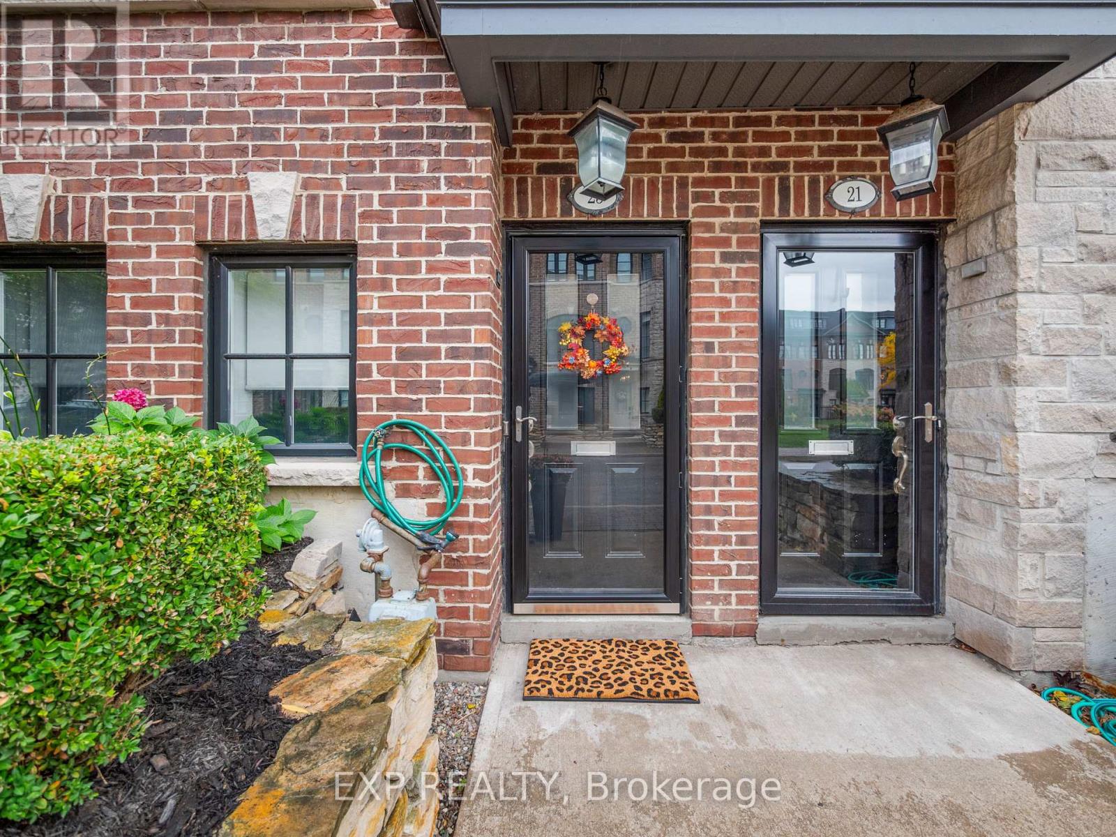 23 Ruby Lang Lane, Toronto (Mimico), Ontario  M8Z 0B8 - Photo 2 - W12482174