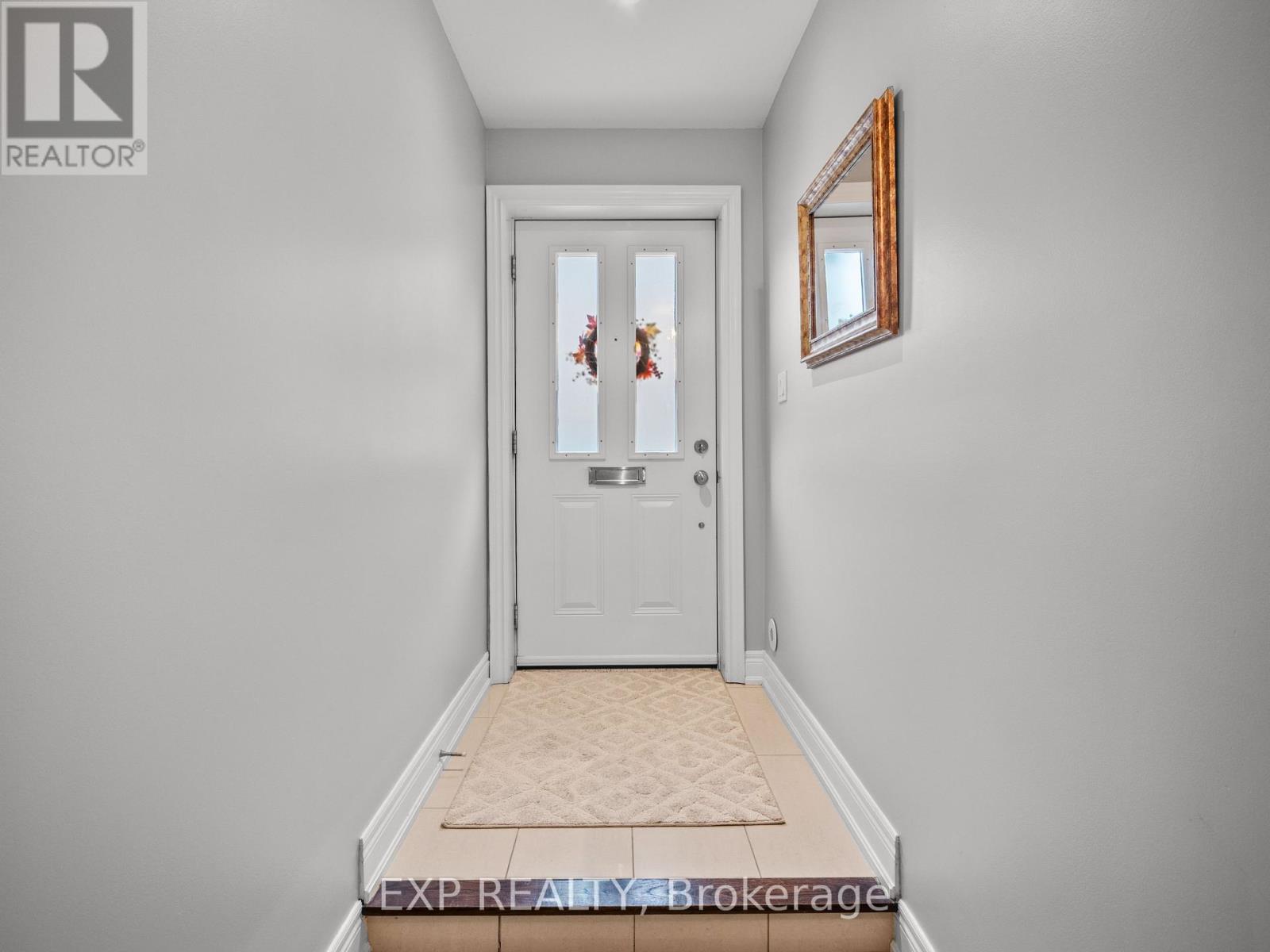 23 Ruby Lang Lane, Toronto (Mimico), Ontario  M8Z 0B8 - Photo 3 - W12482174