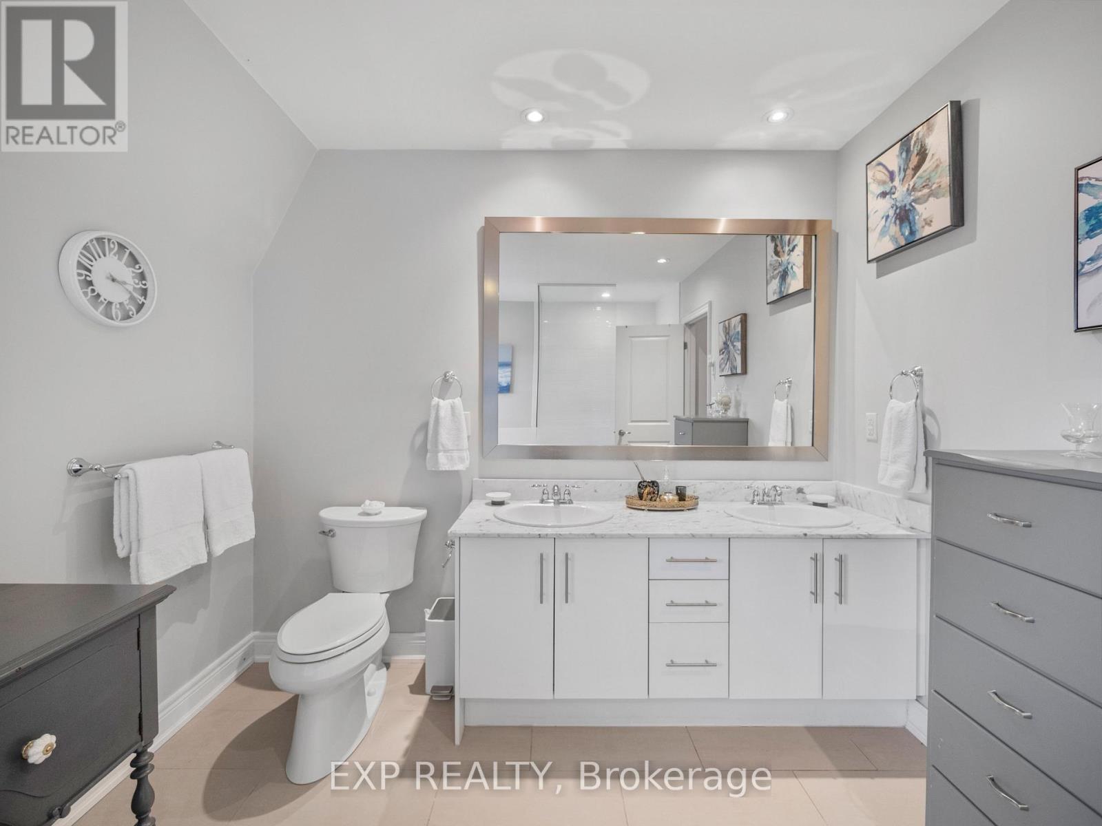 23 Ruby Lang Lane, Toronto (Mimico), Ontario  M8Z 0B8 - Photo 46 - W12482174