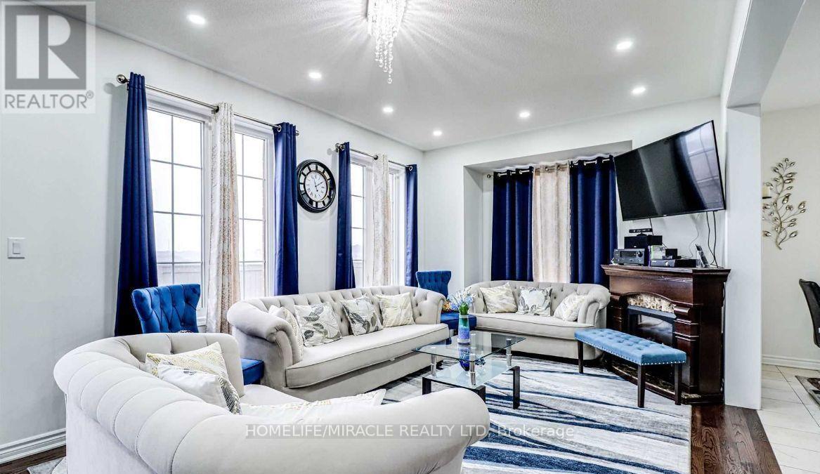 561 Queen Mary Drive, Brampton (Northwest Brampton), Ontario  L7A 5H4 - Photo 10 - W12482177