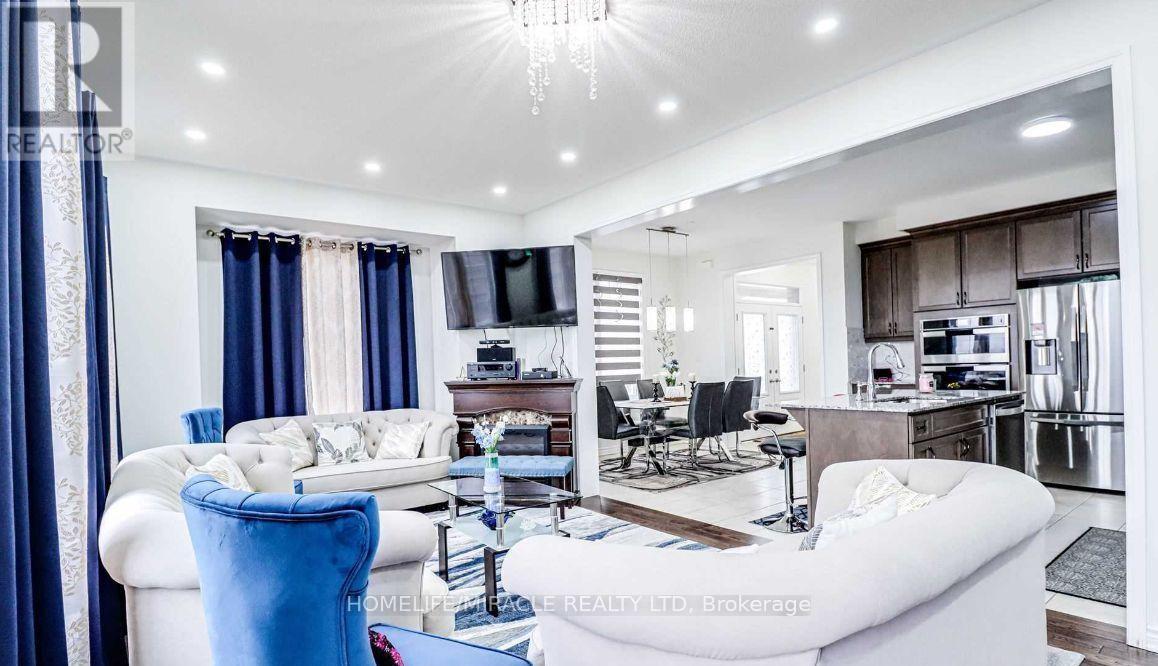 561 Queen Mary Drive, Brampton (Northwest Brampton), Ontario  L7A 5H4 - Photo 11 - W12482177