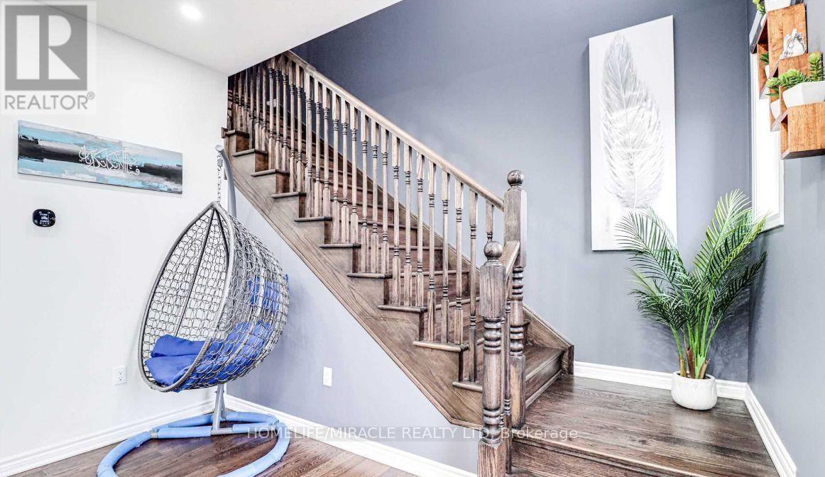 561 Queen Mary Drive, Brampton (Northwest Brampton), Ontario  L7A 5H4 - Photo 12 - W12482177