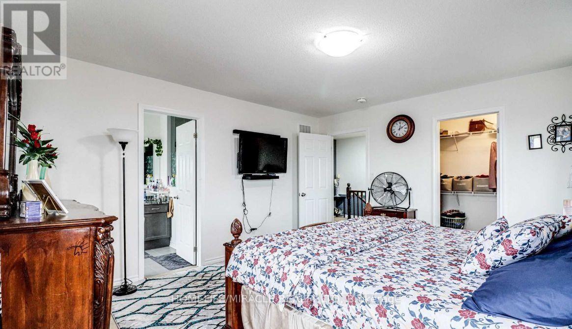 561 Queen Mary Drive, Brampton (Northwest Brampton), Ontario  L7A 5H4 - Photo 14 - W12482177