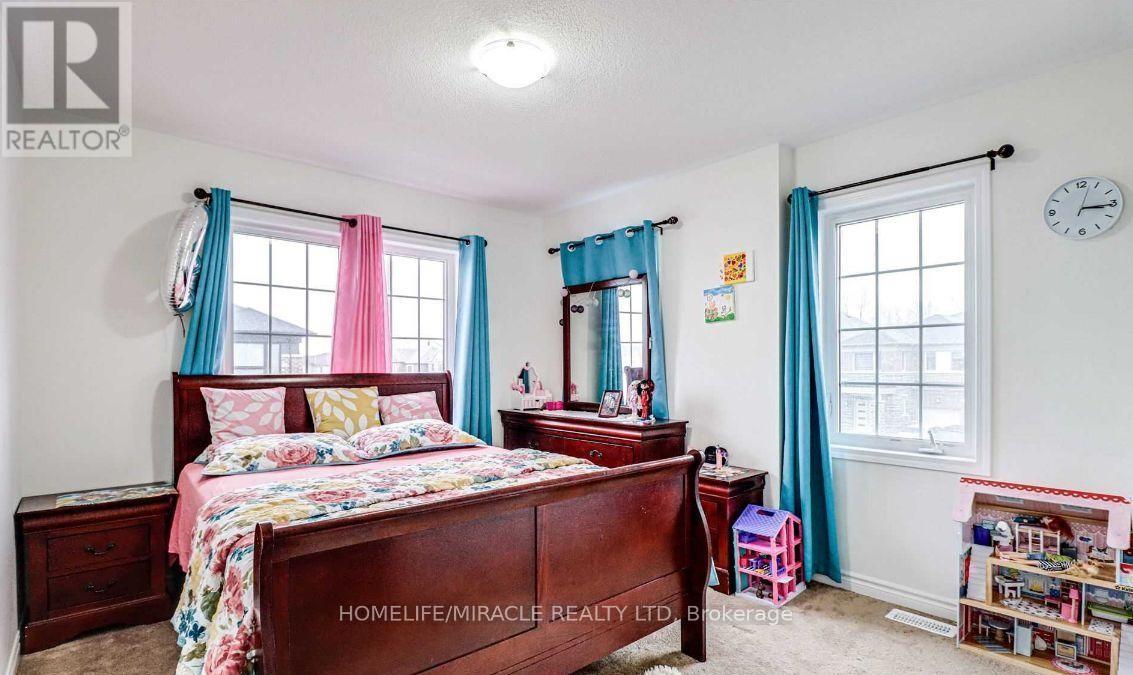 561 Queen Mary Drive, Brampton (Northwest Brampton), Ontario  L7A 5H4 - Photo 17 - W12482177