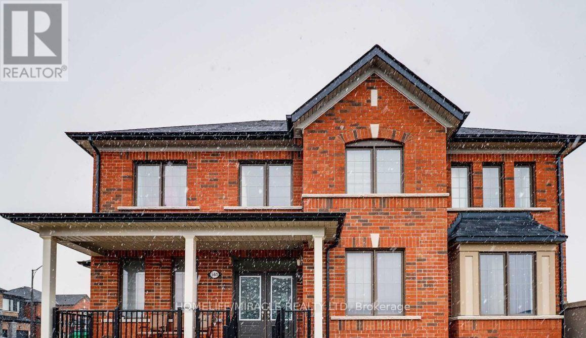 561 Queen Mary Drive, Brampton (Northwest Brampton), Ontario  L7A 5H4 - Photo 2 - W12482177