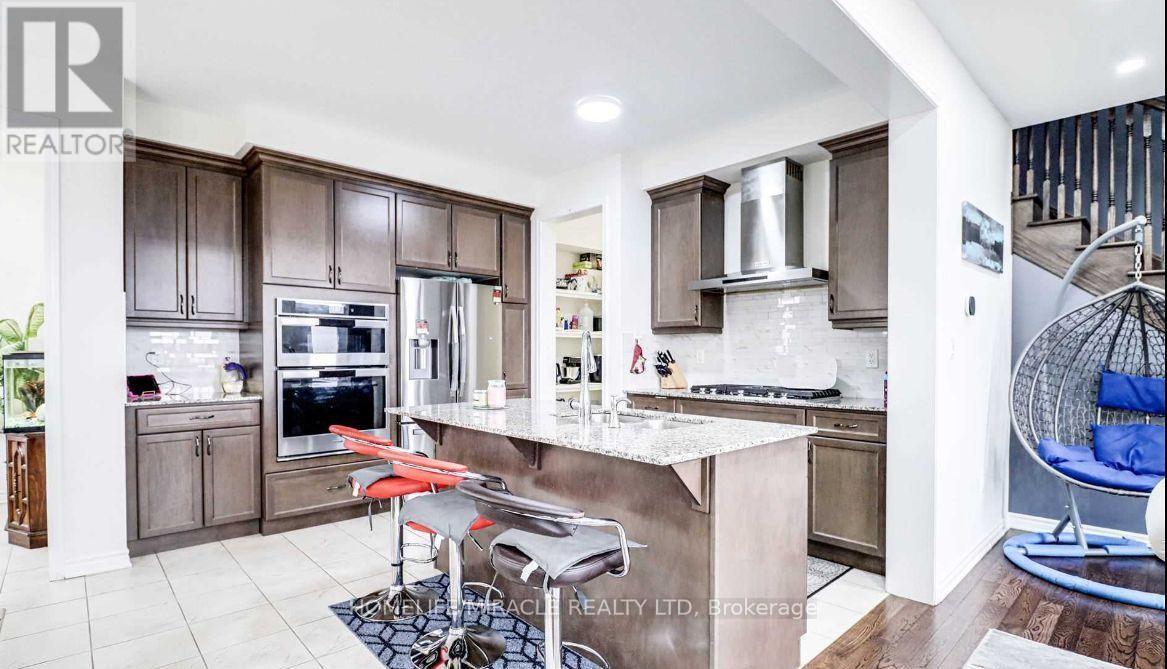 561 Queen Mary Drive, Brampton (Northwest Brampton), Ontario  L7A 5H4 - Photo 9 - W12482177