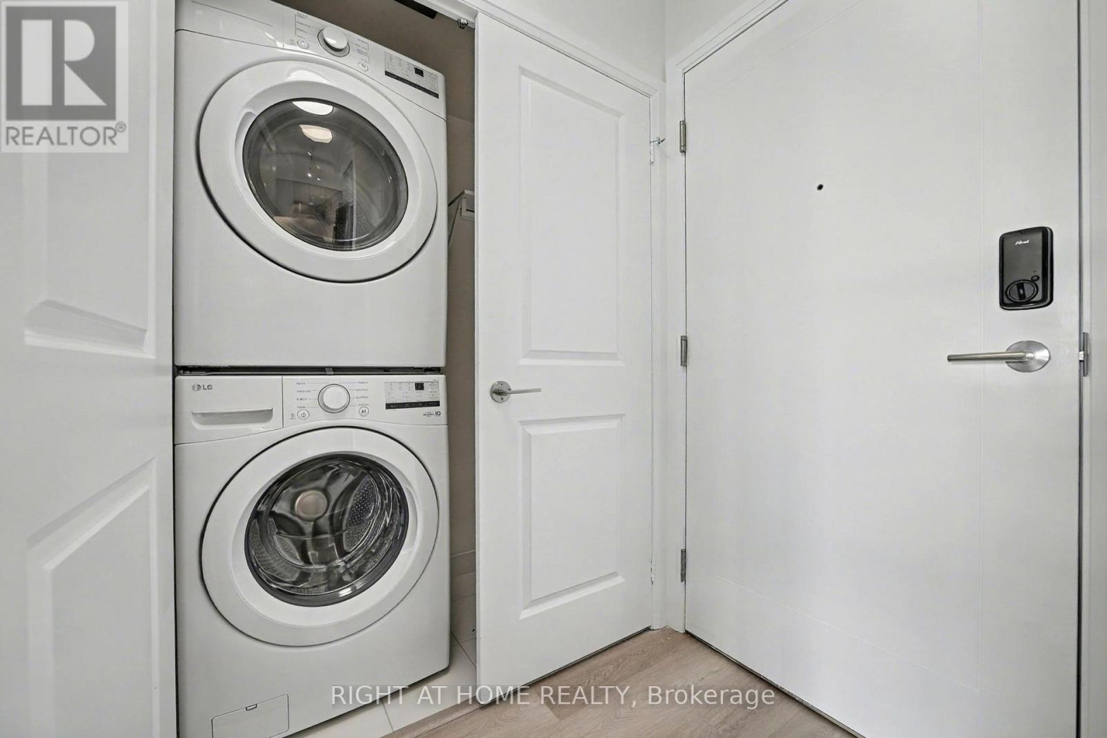 3203 - 15 Watergarden Drive, Mississauga (Hurontario), Ontario  L5R 1B2 - Photo 20 - W12482181