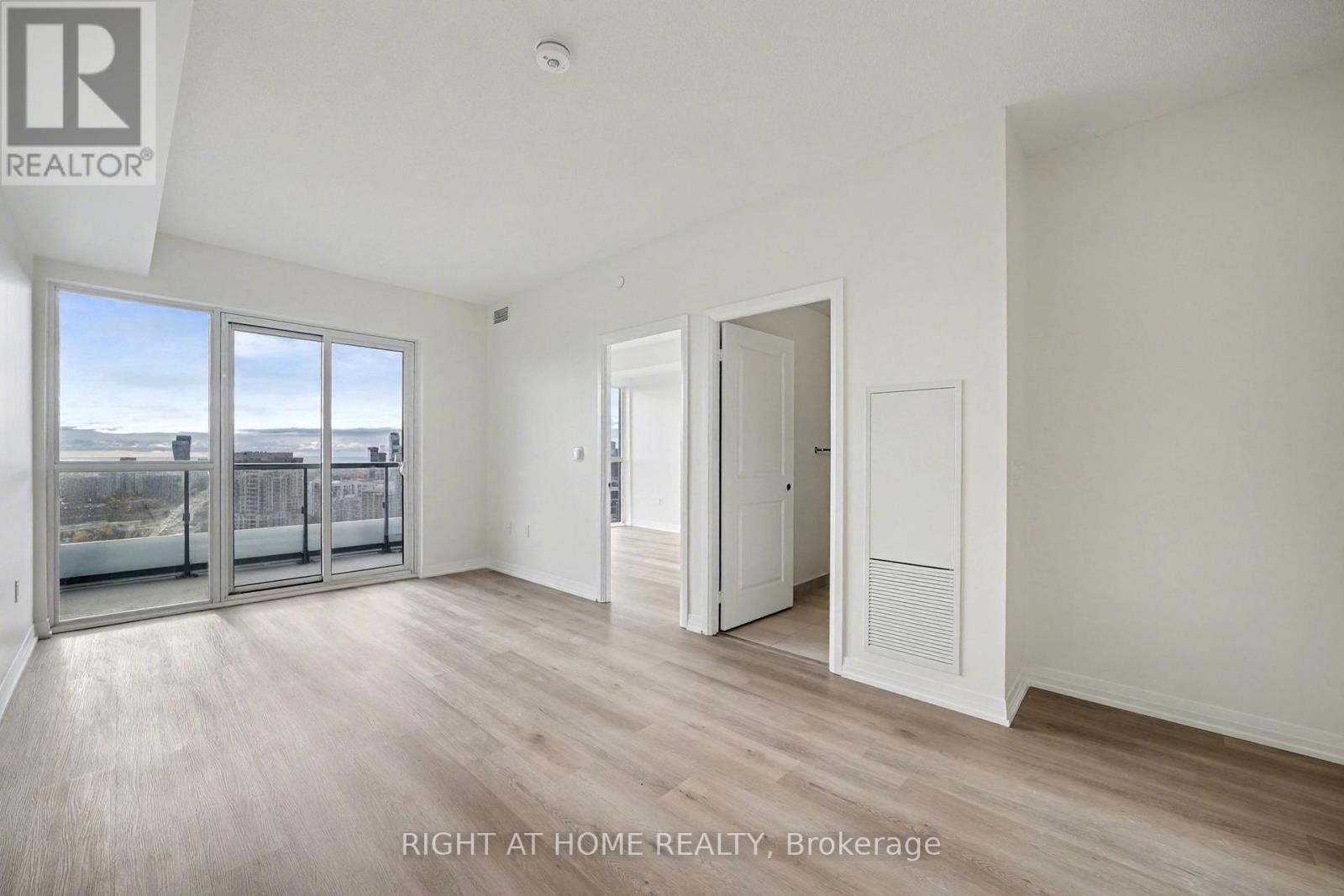 3203 - 15 Watergarden Drive, Mississauga (Hurontario), Ontario  L5R 1B2 - Photo 7 - W12482181