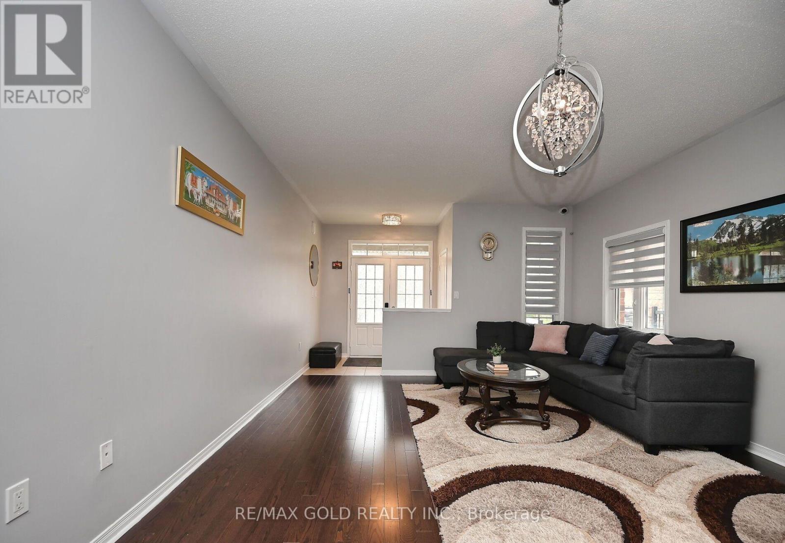 96 Ledger Point Crescent, Brampton (Sandringham-Wellington North), Ontario  L6R 3W1 - Photo 11 - W12482184