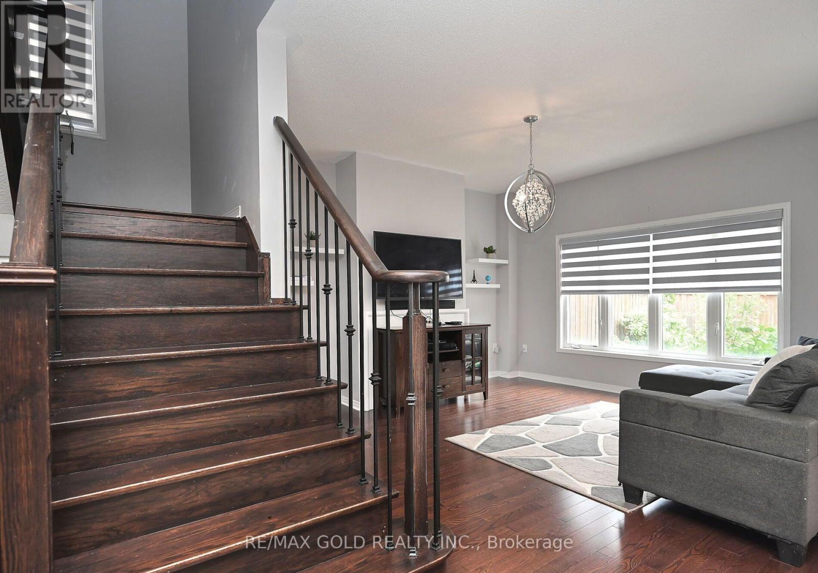 96 Ledger Point Crescent, Brampton (Sandringham-Wellington North), Ontario  L6R 3W1 - Photo 22 - W12482184