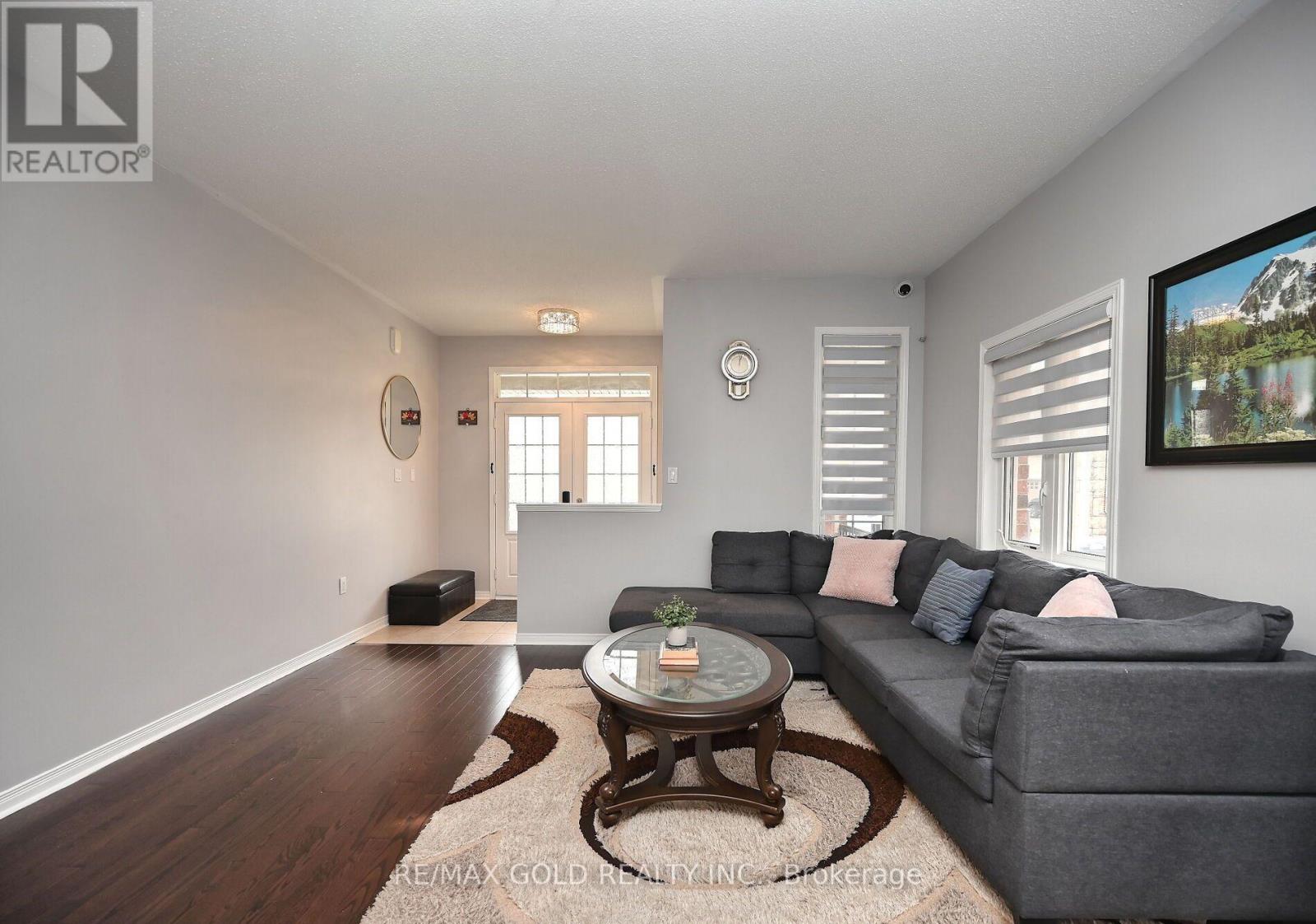 96 Ledger Point Crescent, Brampton (Sandringham-Wellington North), Ontario  L6R 3W1 - Photo 8 - W12482184