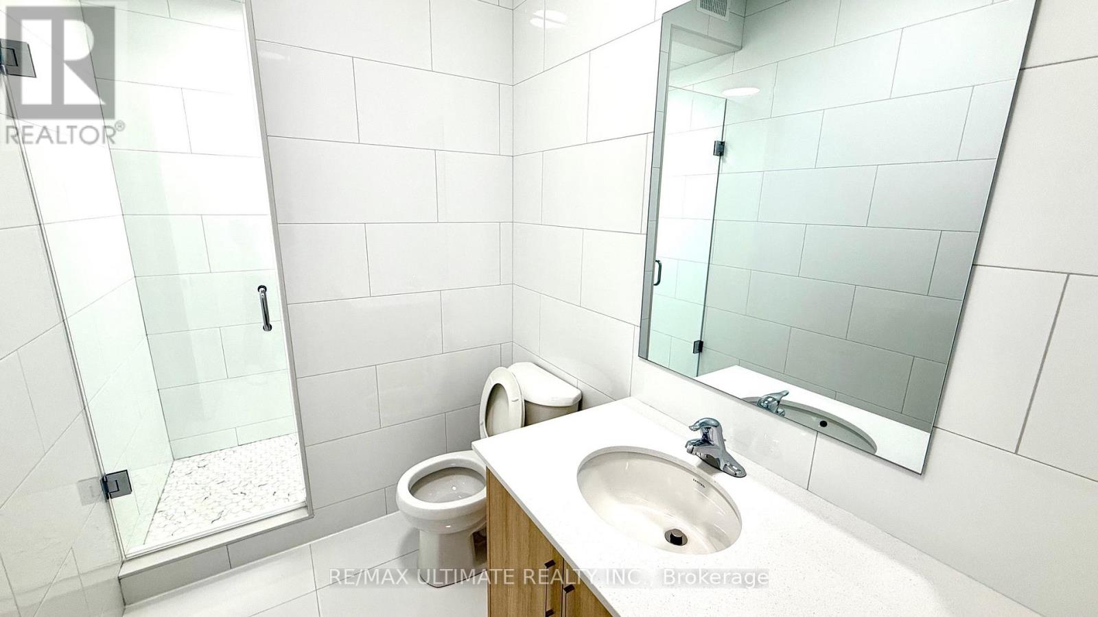 Unit 2 - 56b East Drive, Toronto (Rockcliffe-Smythe), Ontario  M6N 2N9 - Photo 12 - W12482188