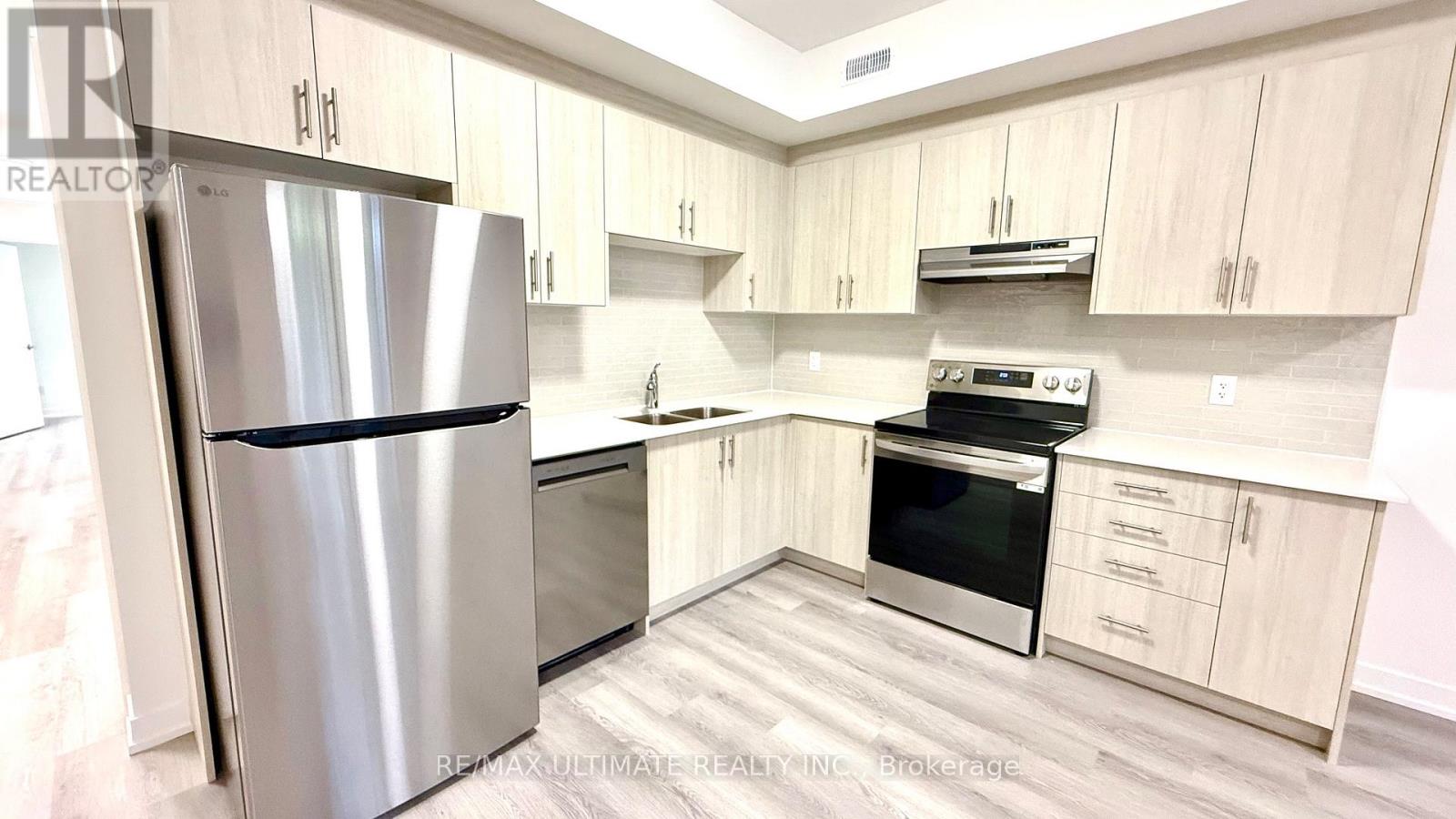 Unit 2 - 56b East Drive, Toronto, Ontario  M6N 2N9 - Photo 2 - W12482188