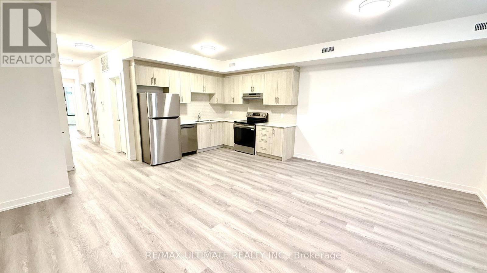 Unit 2 - 56b East Drive, Toronto, Ontario  M6N 2N9 - Photo 7 - W12482188