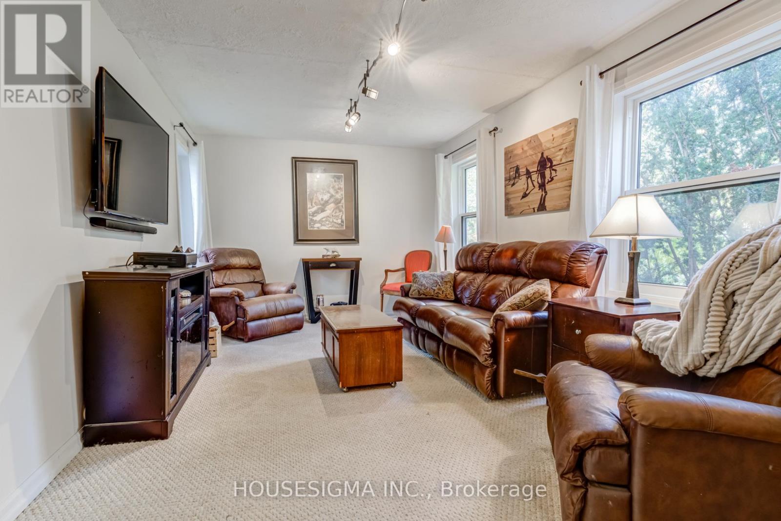32 Glenforest Road, Orangeville, Ontario  L9W 1A5 - Photo 12 - W12482190