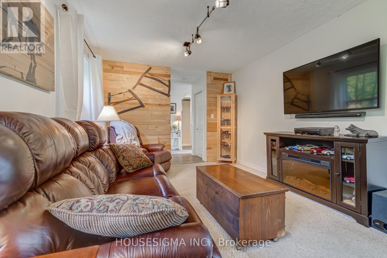 32 Glenforest Road, Orangeville, Ontario  L9W 1A5 - Photo 13 - W12482190