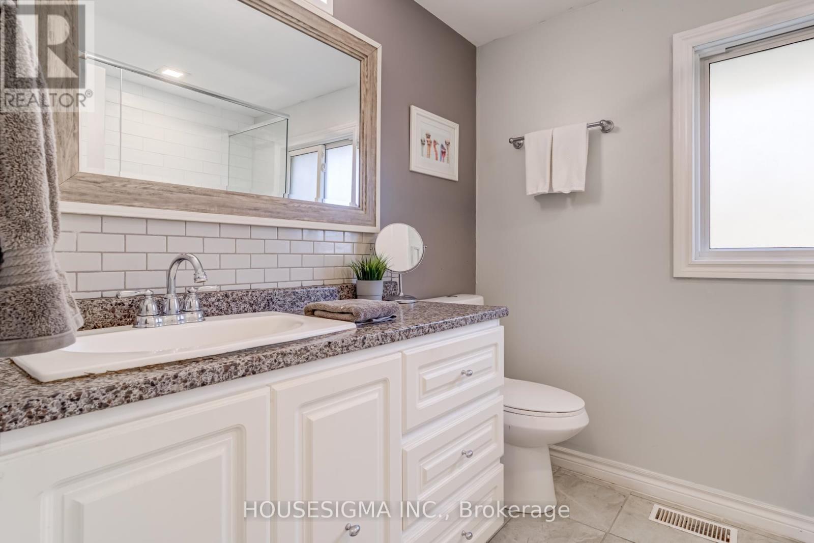 32 Glenforest Road, Orangeville, Ontario  L9W 1A5 - Photo 24 - W12482190