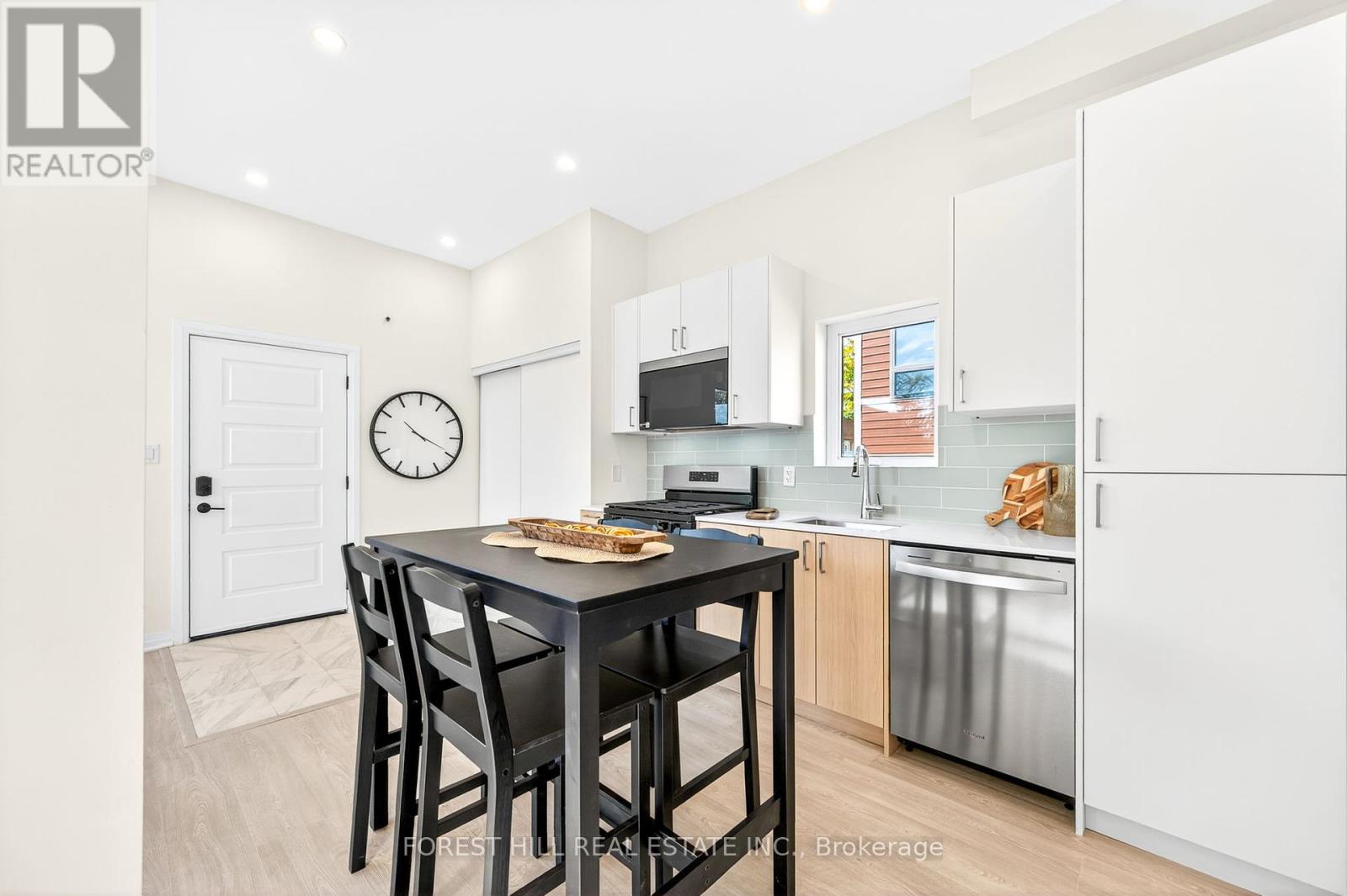 R - 49 William Cragg Drive, Toronto, Ontario M3M 1T8 - Photo 4 - W12458083