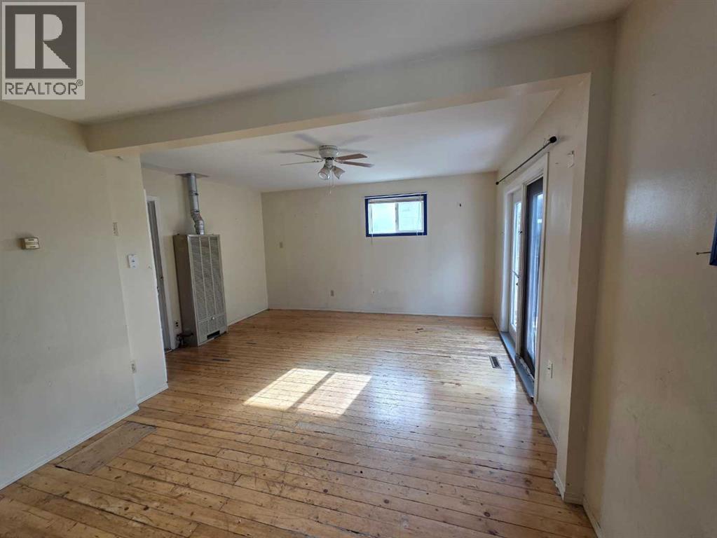 14830 21st Avenue, Frank, Alberta  T0K 0E0 - Photo 13 - A2240939