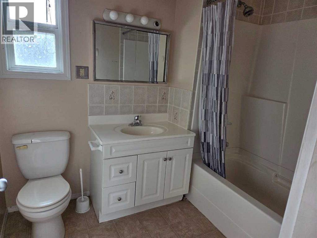 14830 21st Avenue, Frank, Alberta  T0K 0E0 - Photo 10 - A2240939