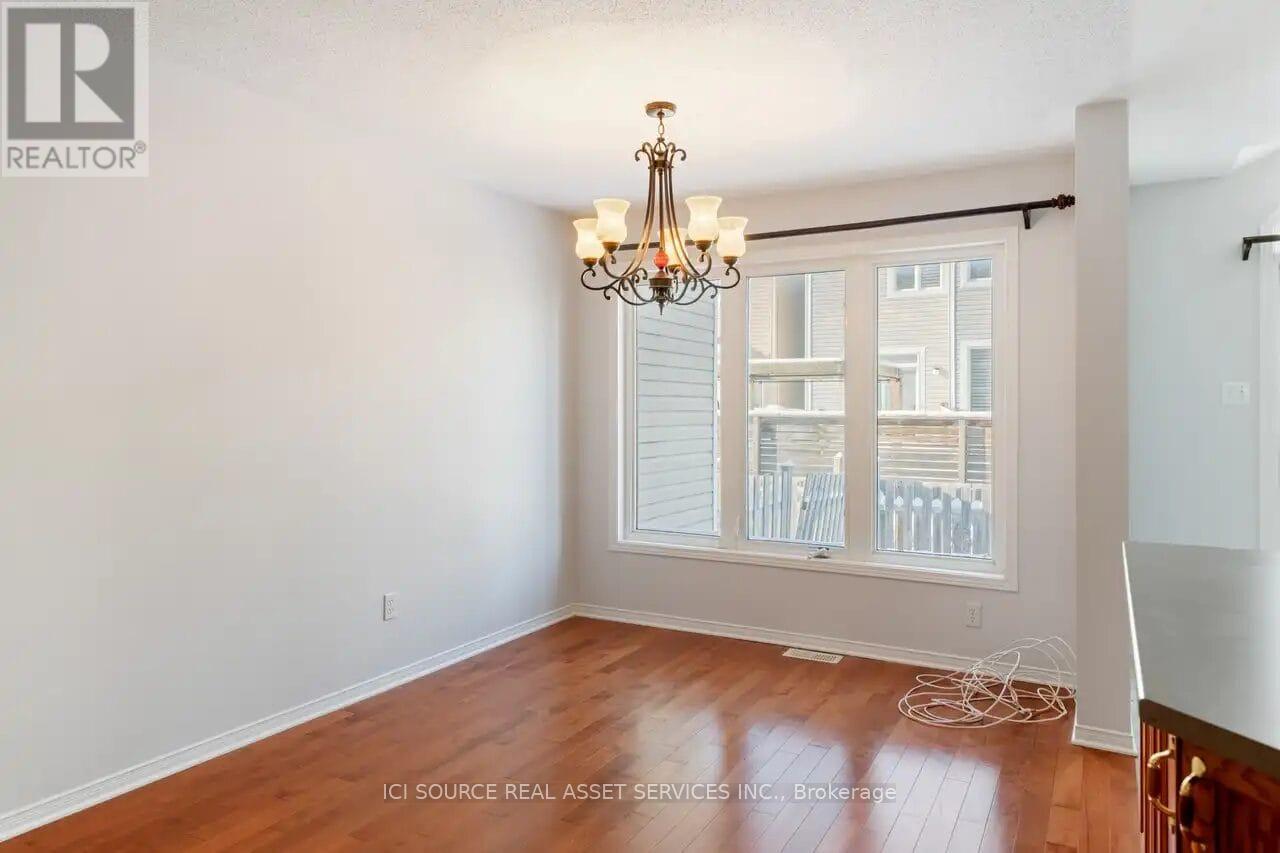 239 Meadowbreeze Drive, Ottawa, Ontario  K2M 3A6 - Photo 12 - X12482167