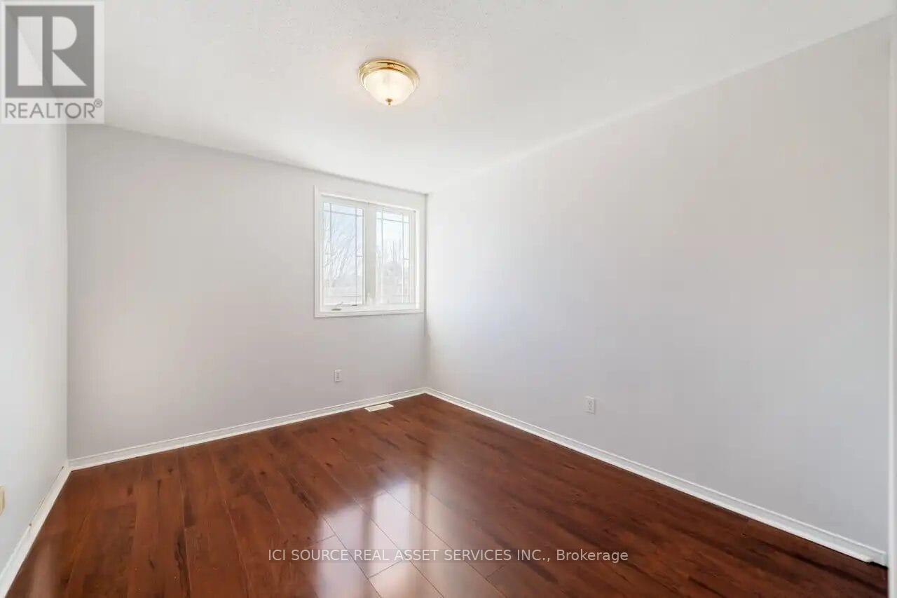 239 Meadowbreeze Drive, Ottawa, Ontario  K2M 3A6 - Photo 13 - X12482167