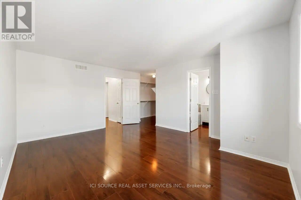 239 Meadowbreeze Drive, Ottawa, Ontario  K2M 3A6 - Photo 20 - X12482167