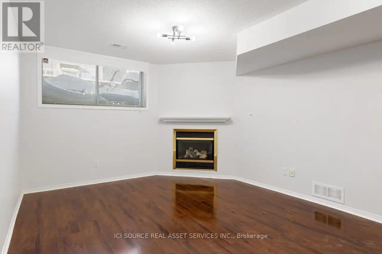 239 Meadowbreeze Drive, Ottawa, Ontario  K2M 3A6 - Photo 21 - X12482167