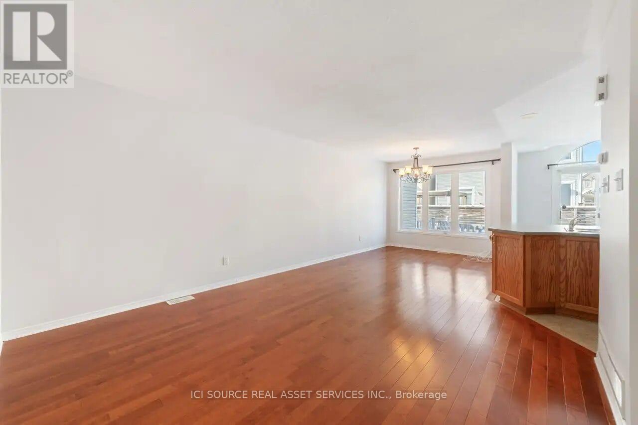 239 Meadowbreeze Drive, Ottawa, Ontario  K2M 3A6 - Photo 4 - X12482167