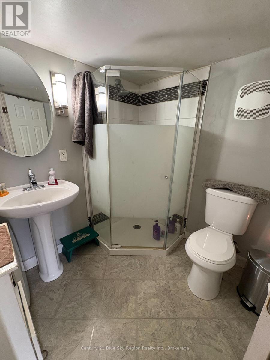 353 Regina Street, North Bay, Ontario  P1B 2J7 - Photo 19 - X12475397