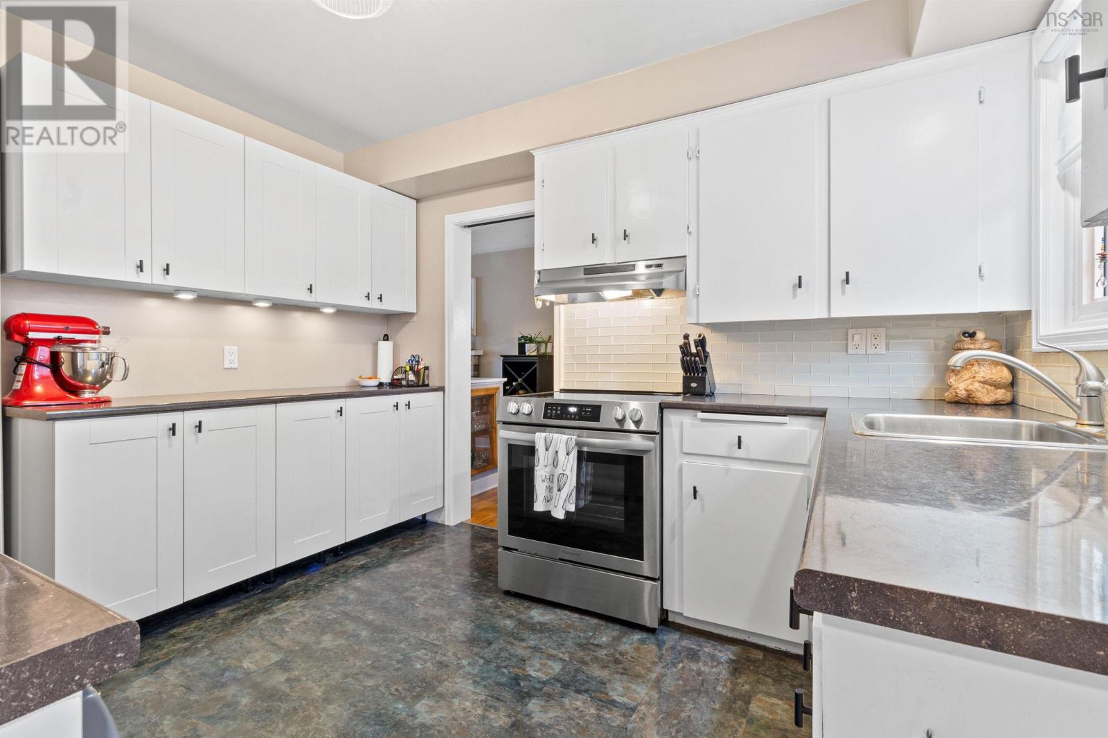 15 Laurier Street, Dartmouth, Nova Scotia  B3A 2G6 - Photo 12 - 202526391