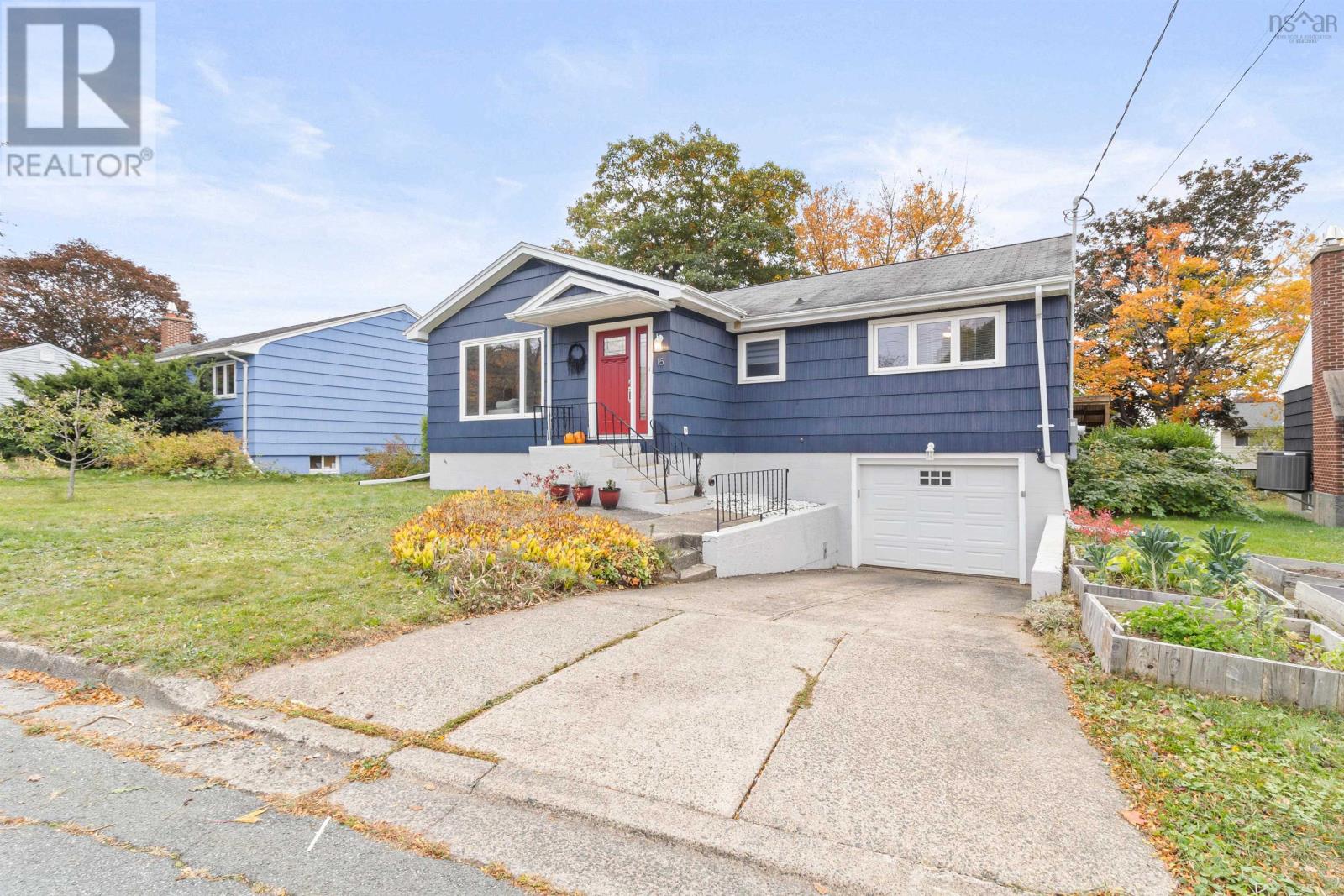 15 Laurier Street, Dartmouth, Nova Scotia  B3A 2G6 - Photo 2 - 202526391