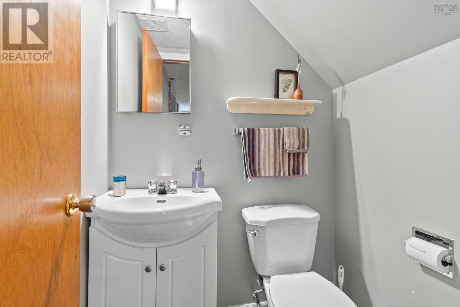 15 Laurier Street, Dartmouth, Nova Scotia  B3A 2G6 - Photo 27 - 202526391