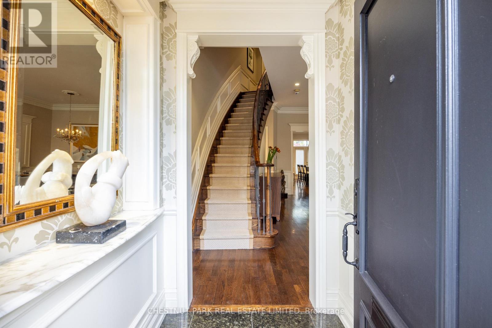 117 Davenport Road, Toronto, Ontario  M5R 1H8 - Photo 2 - C12482195