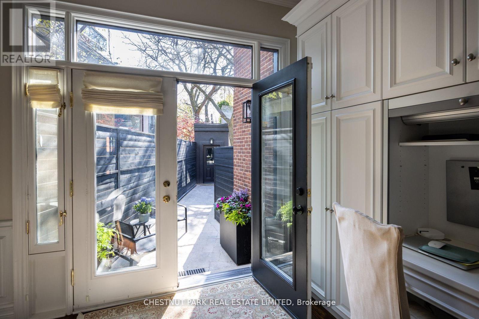 117 Davenport Road, Toronto, Ontario  M5R 1H8 - Photo 22 - C12482195